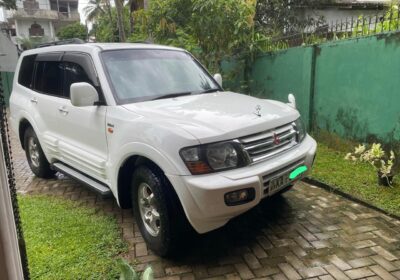 Mitsubishi Montero 2000