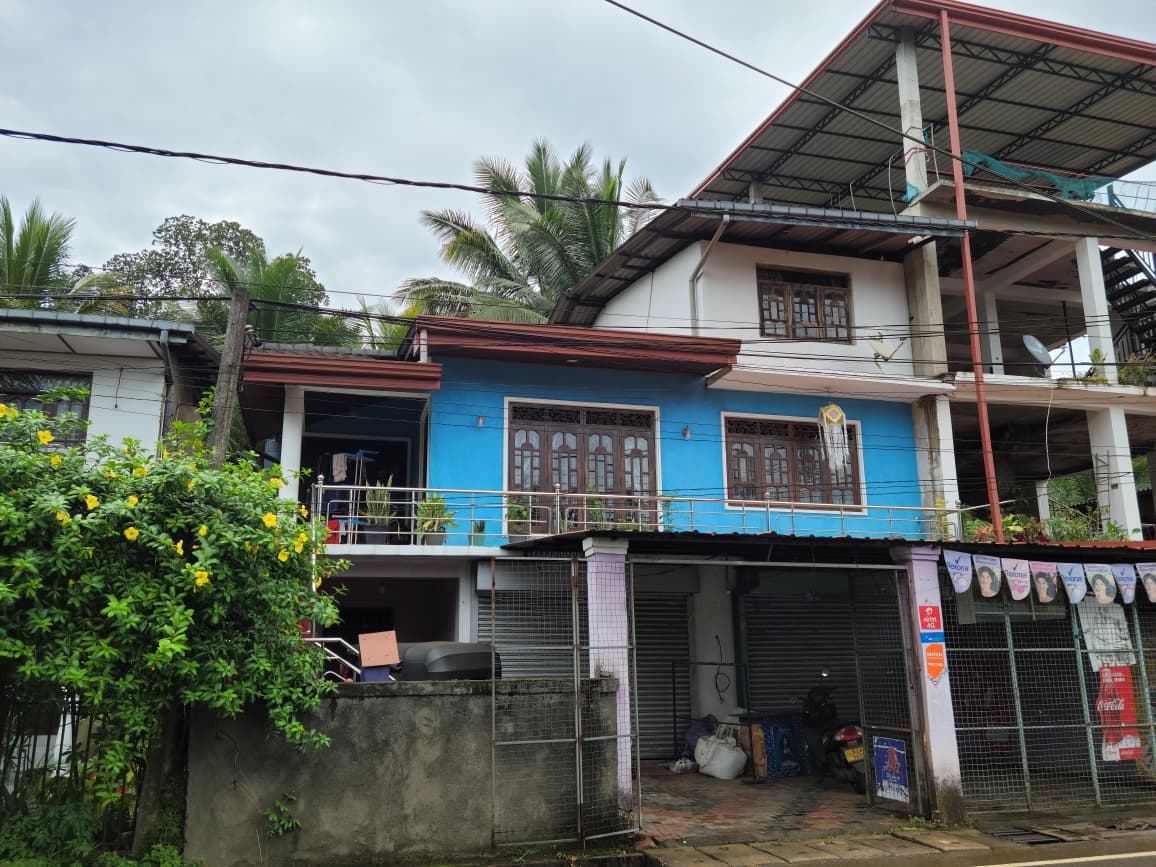 නිවාස සහ කඩ කමර විකිනිමට