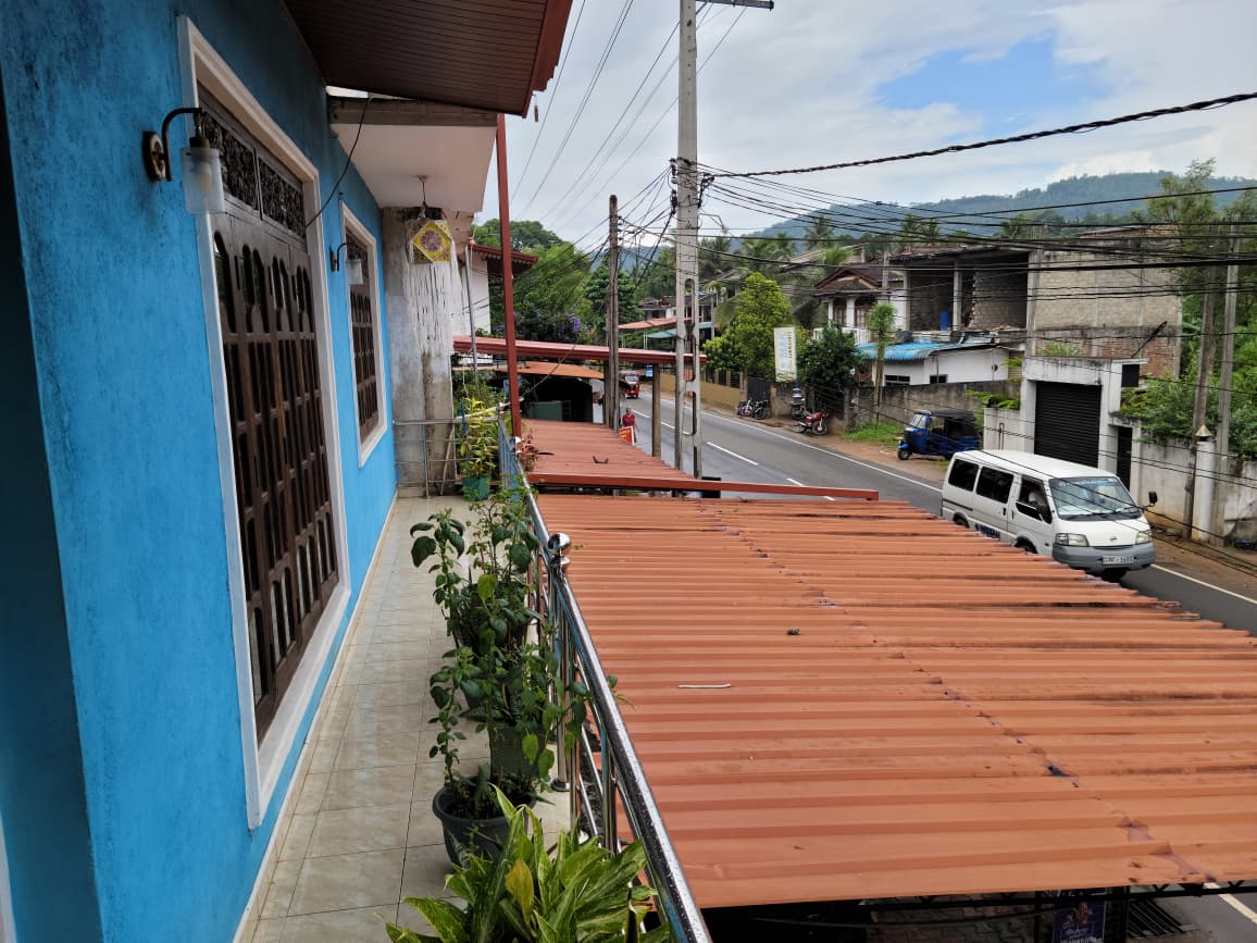 නිවාස සහ කඩ කමර විකිනිමට