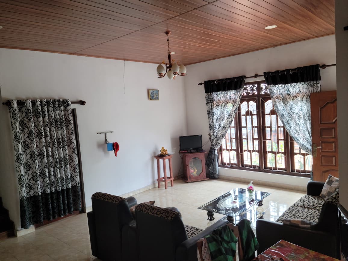 නිවාස සහ කඩ කමර විකිනිමට