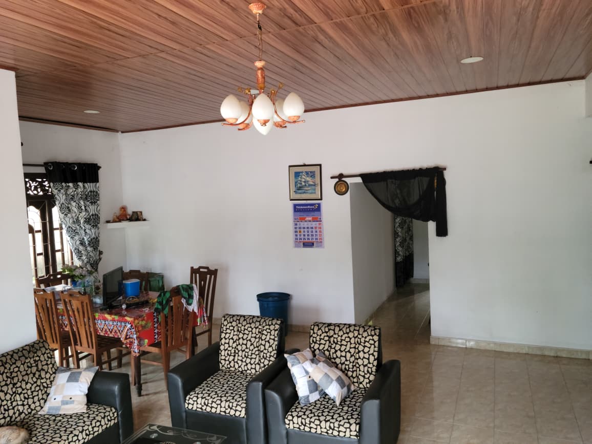 නිවාස සහ කඩ කමර විකිනිමට