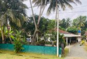 House for Sale in Kalutara Just 100m from Main Road (37 perches)