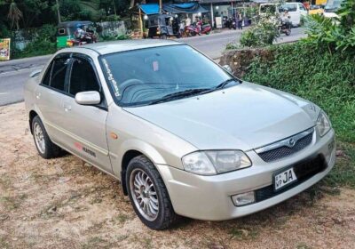 Mazda Familia 323 2000