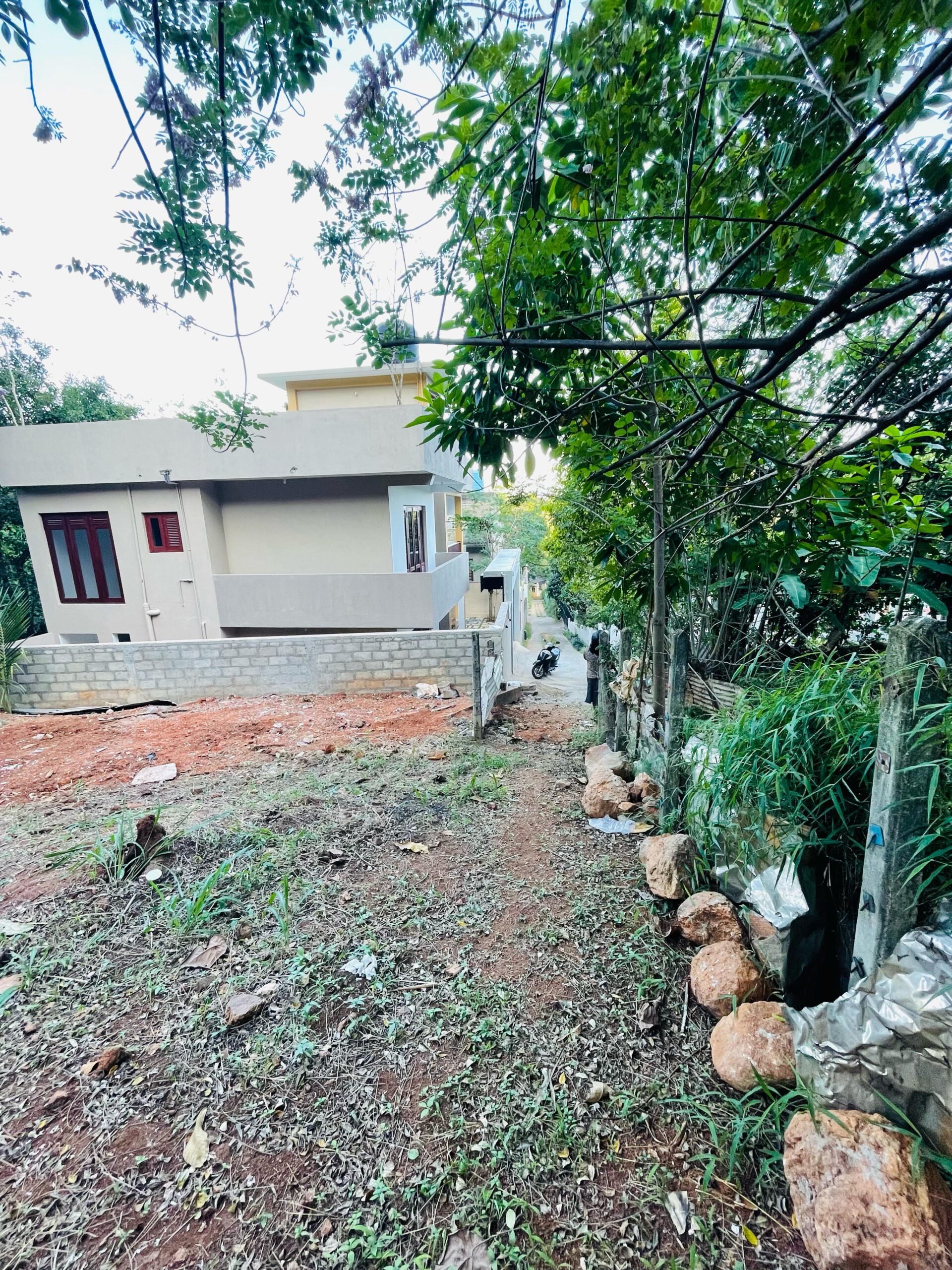 Land for Sale in Ampitiya