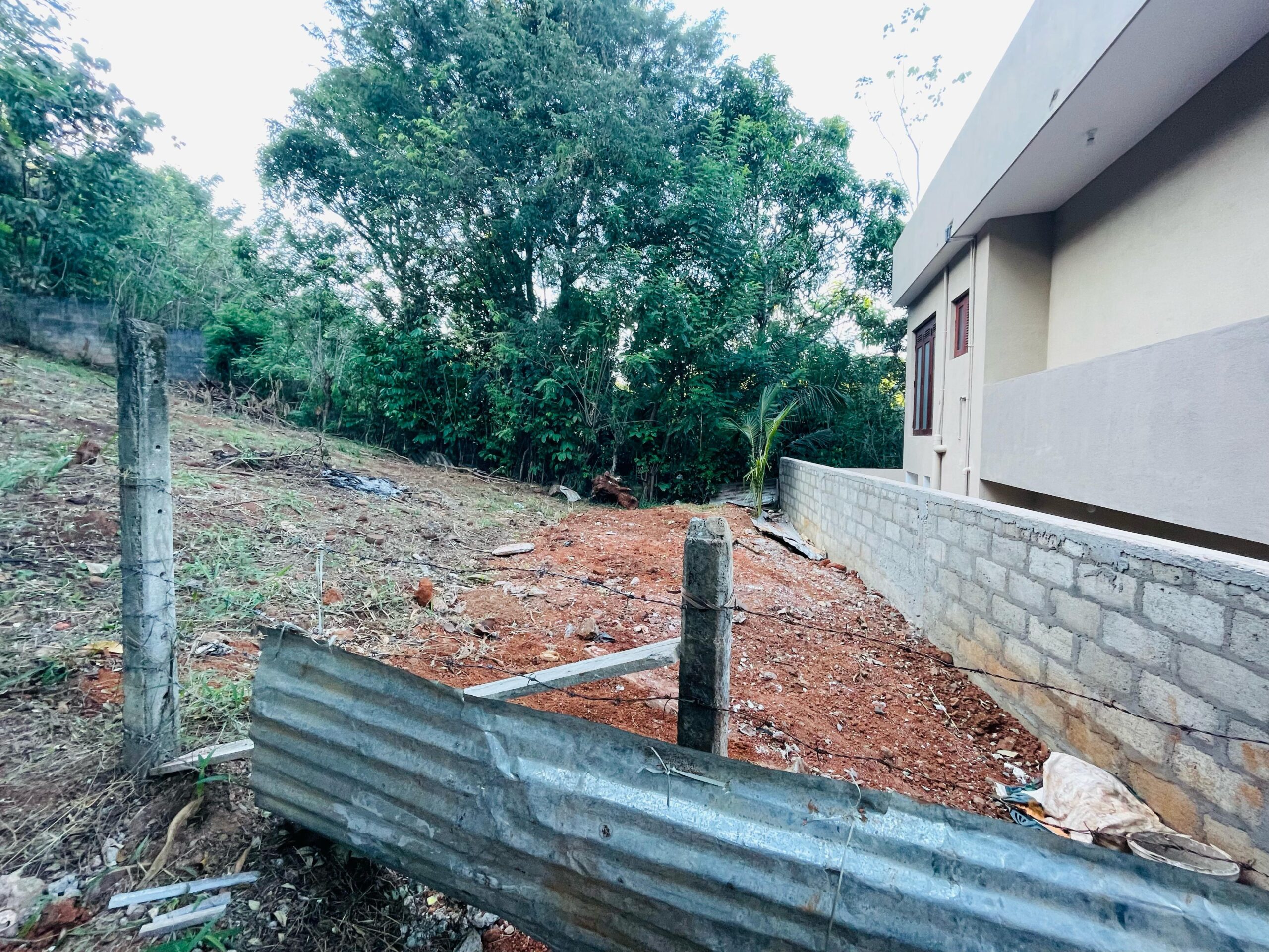 Land for Sale in Ampitiya