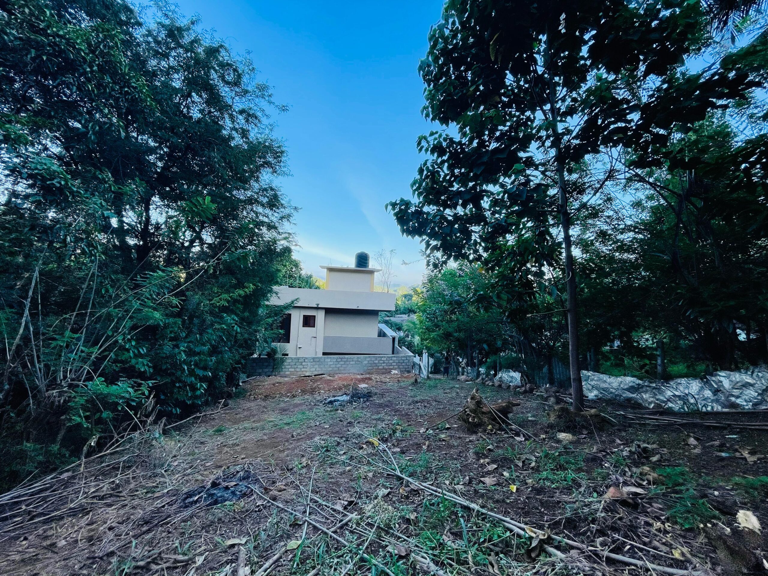 Land for Sale in Ampitiya