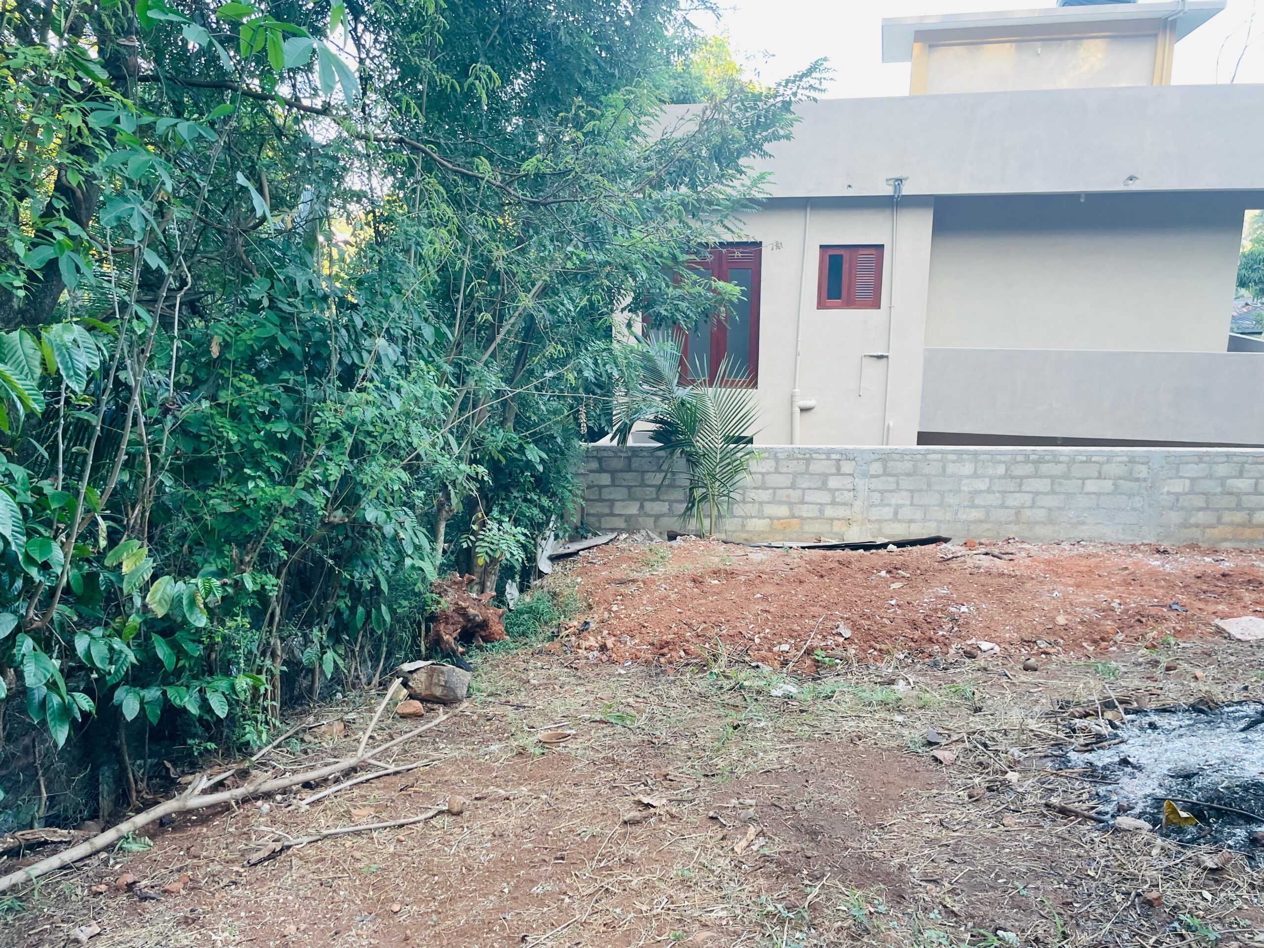 Land for Sale in Ampitiya