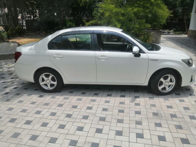 Toyota Axio X Grade 2015