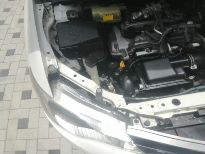 Toyota Axio X Grade 2015