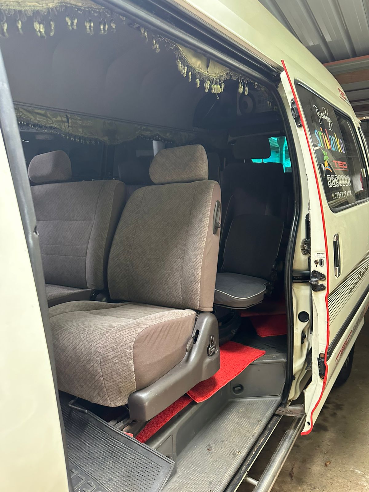 Toyota Hiace 2000