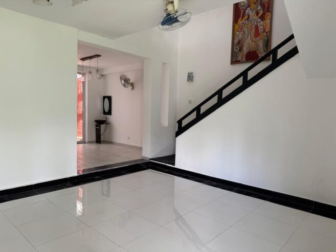 House for Sale in Baththramulla