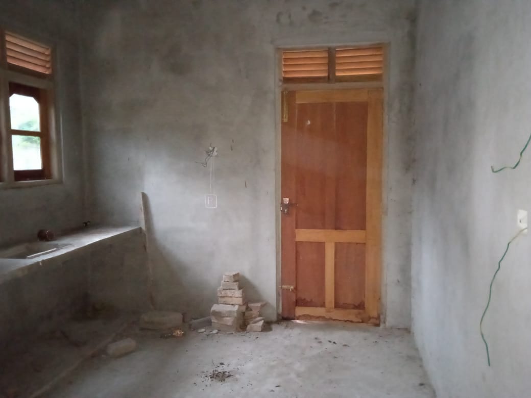 Land with House for Sale in සූරියගොඩ