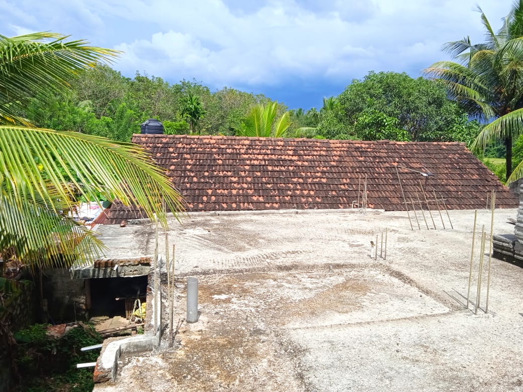 Land with House for Sale in සූරියගොඩ