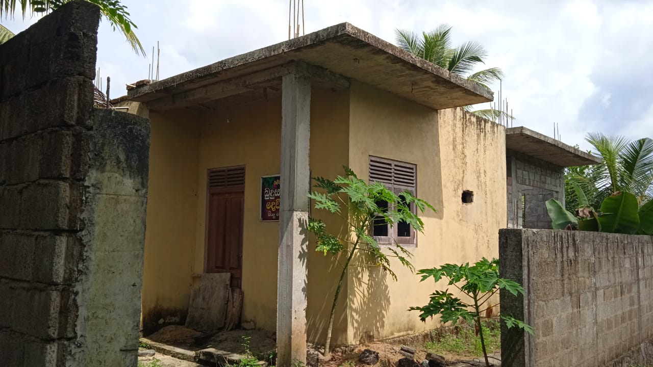 Land with House for Sale in සූරියගොඩ
