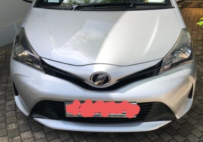 Toyota Vitz 2015