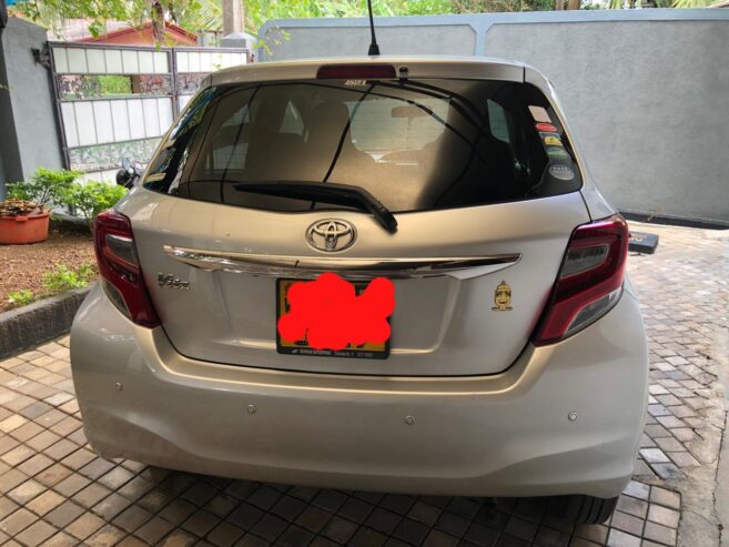 Toyota Vitz 2015