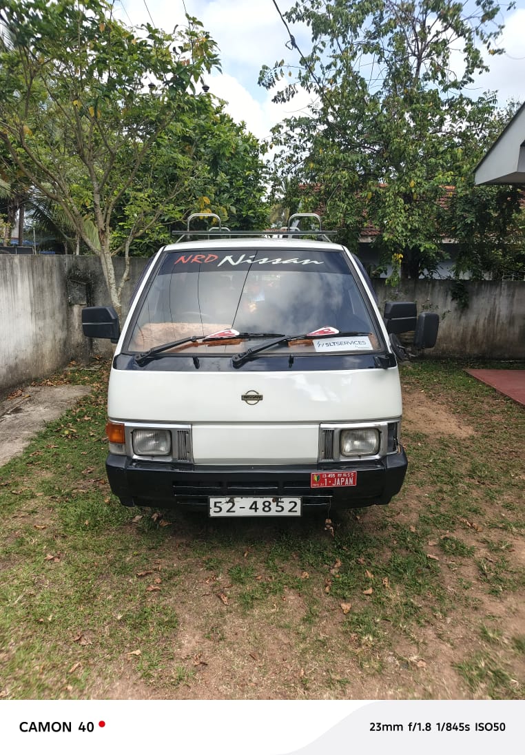 Nissan Vanette 1987