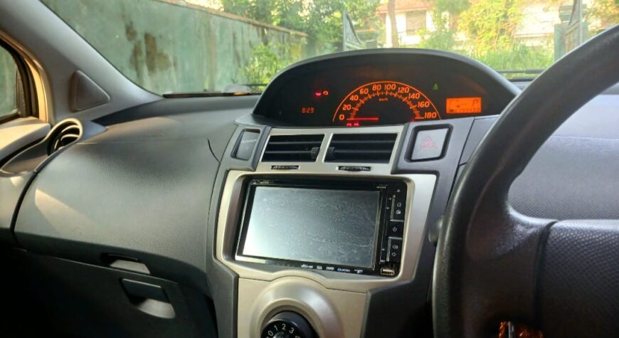 Toyota Vitz 2008