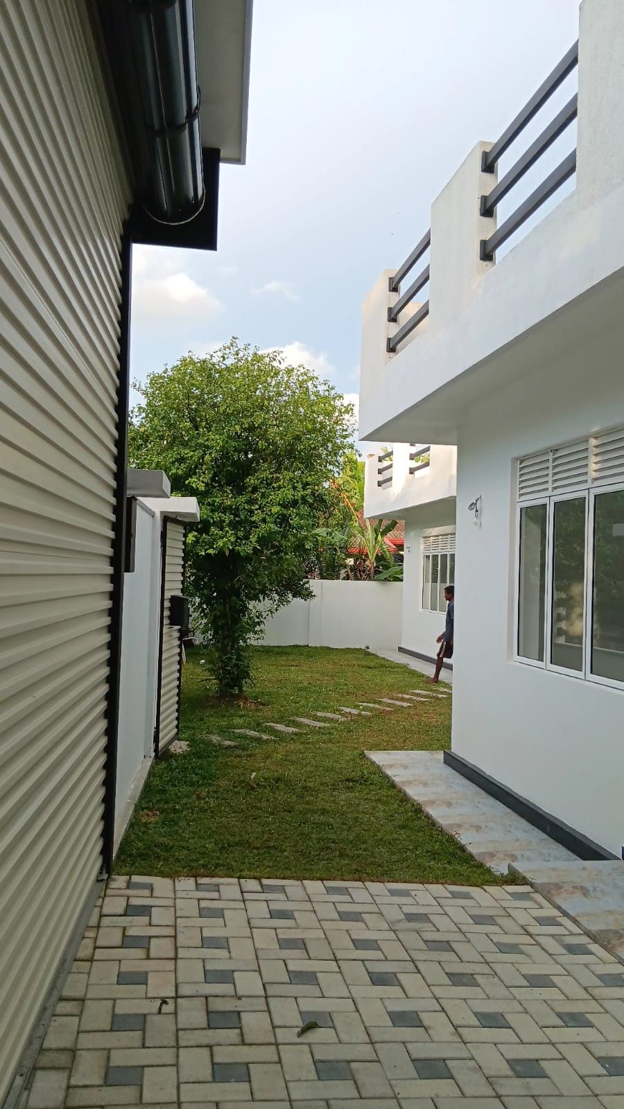 🏡 Newly Renovated Modern Home for Sale – Wewala, Horana!