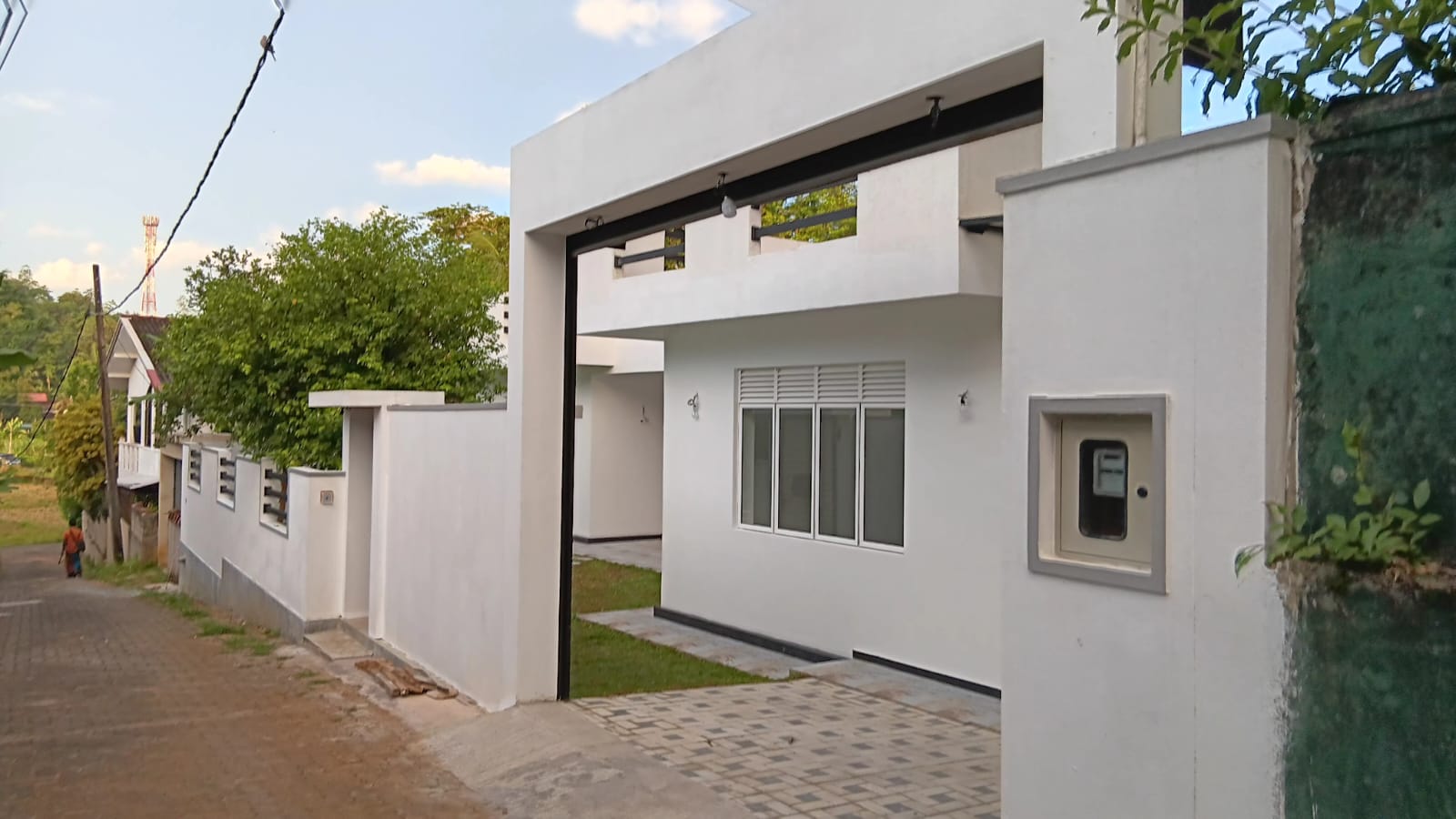 🏡 Newly Renovated Modern Home for Sale – Wewala, Horana!