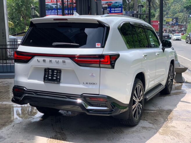 Lexus LX600 2024