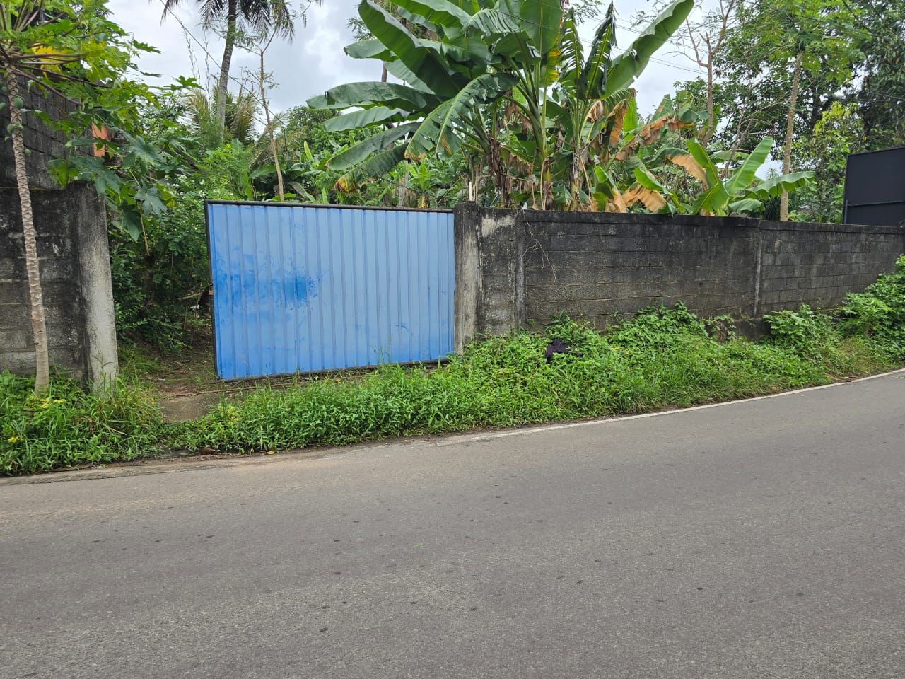 15p Land Near Athurugiriya Highway Entrance, for Sale