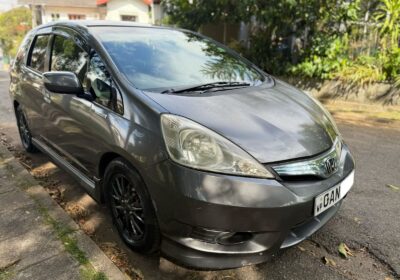 Honda Fit Shuttle 2013