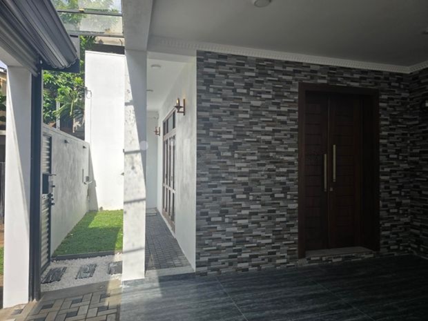 Brand New 5 Bedroom House For Sale Malabe