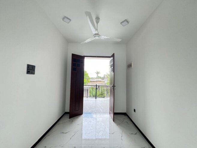 Brand New Three Storied House for Sale Siyabalape