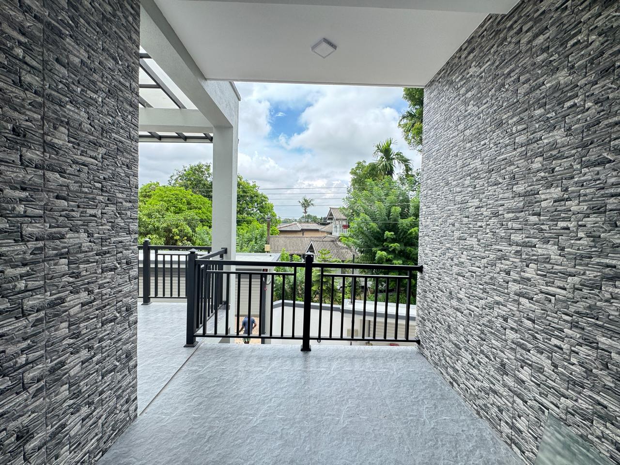 Brand New Three Storied House for Sale Siyabalape