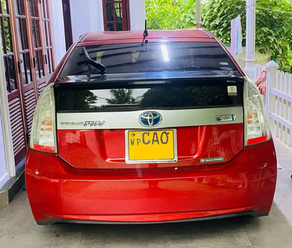 Toyota Prius PHV 2014