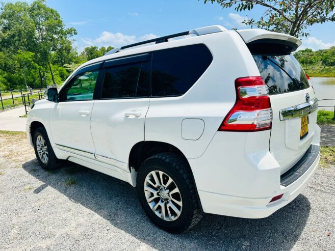 Toyota Land Cruiser Prado TRJ-150 2017