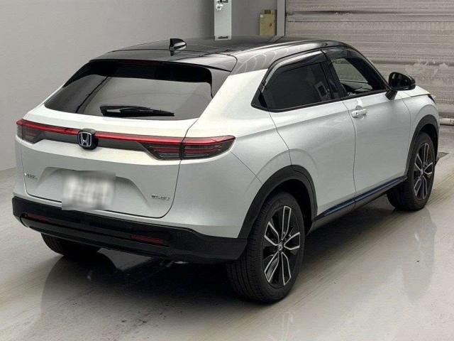 Honda Vezel Z Play Moonroof 2025