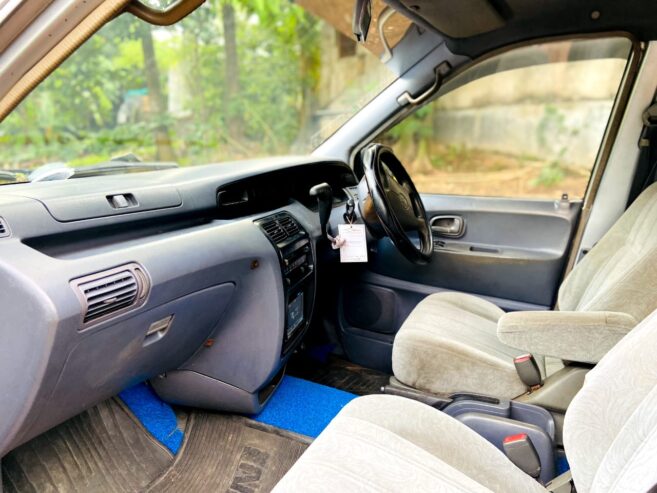 Toyota Noah KR42 1998