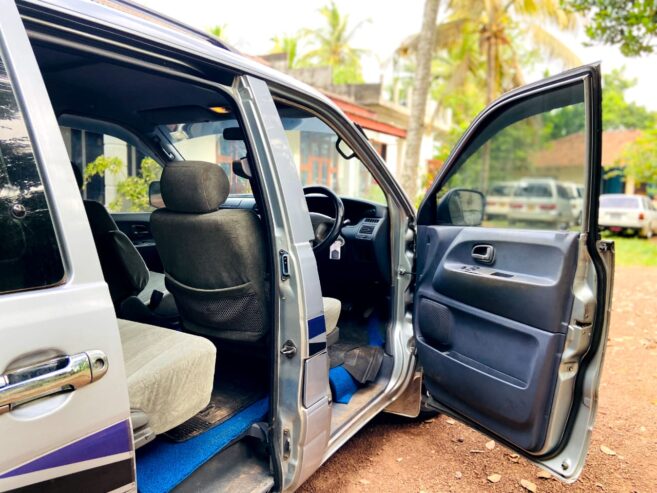 Toyota Noah KR42 1998