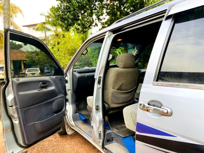 Toyota Noah KR42 1998