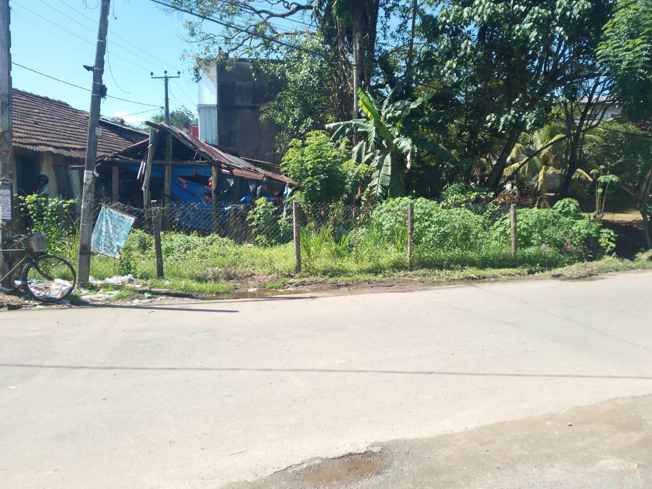 Shop with Land for Sale