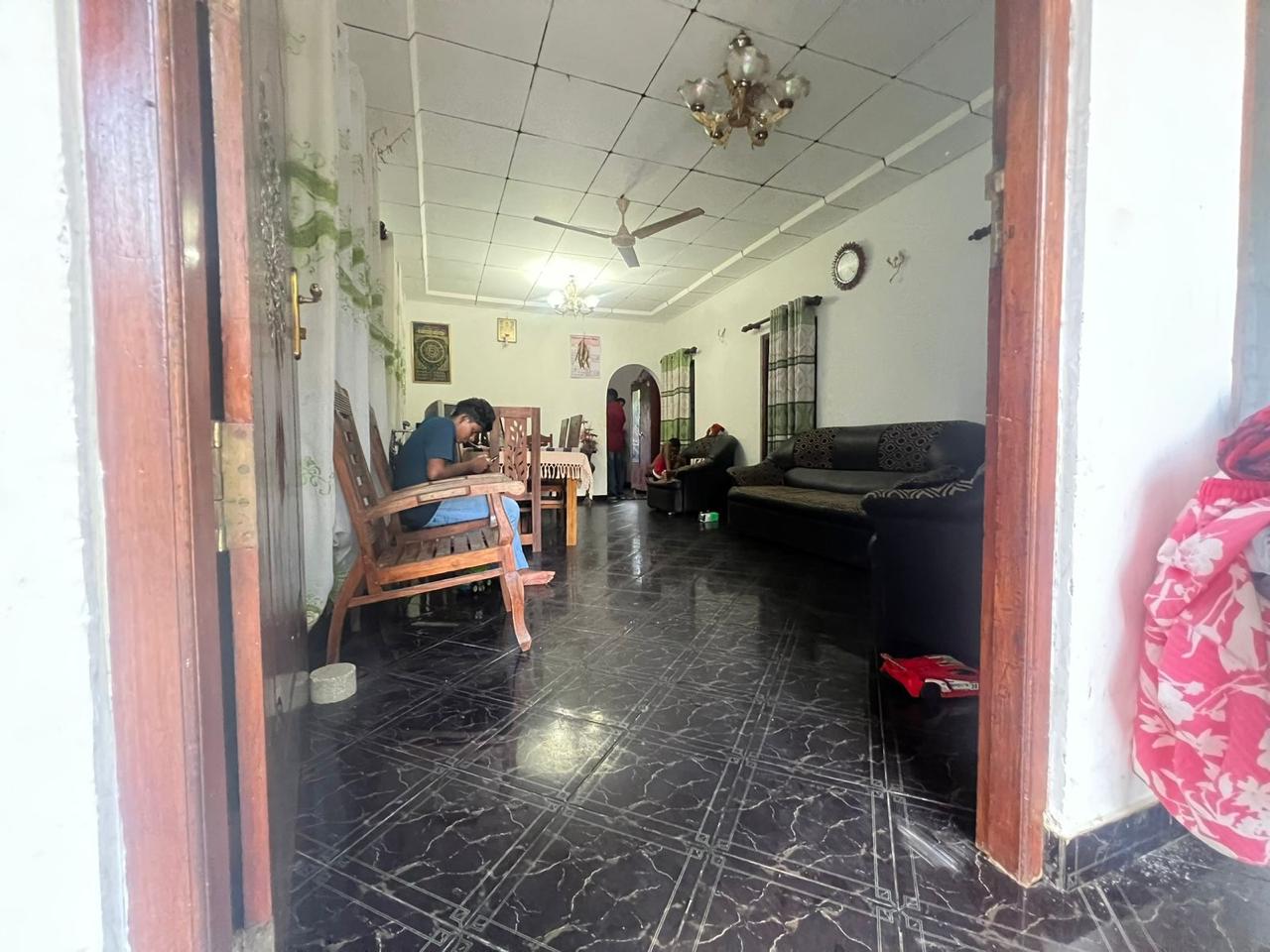 House and Land for Sale – Gonapinuwala Town (50m to City Center)