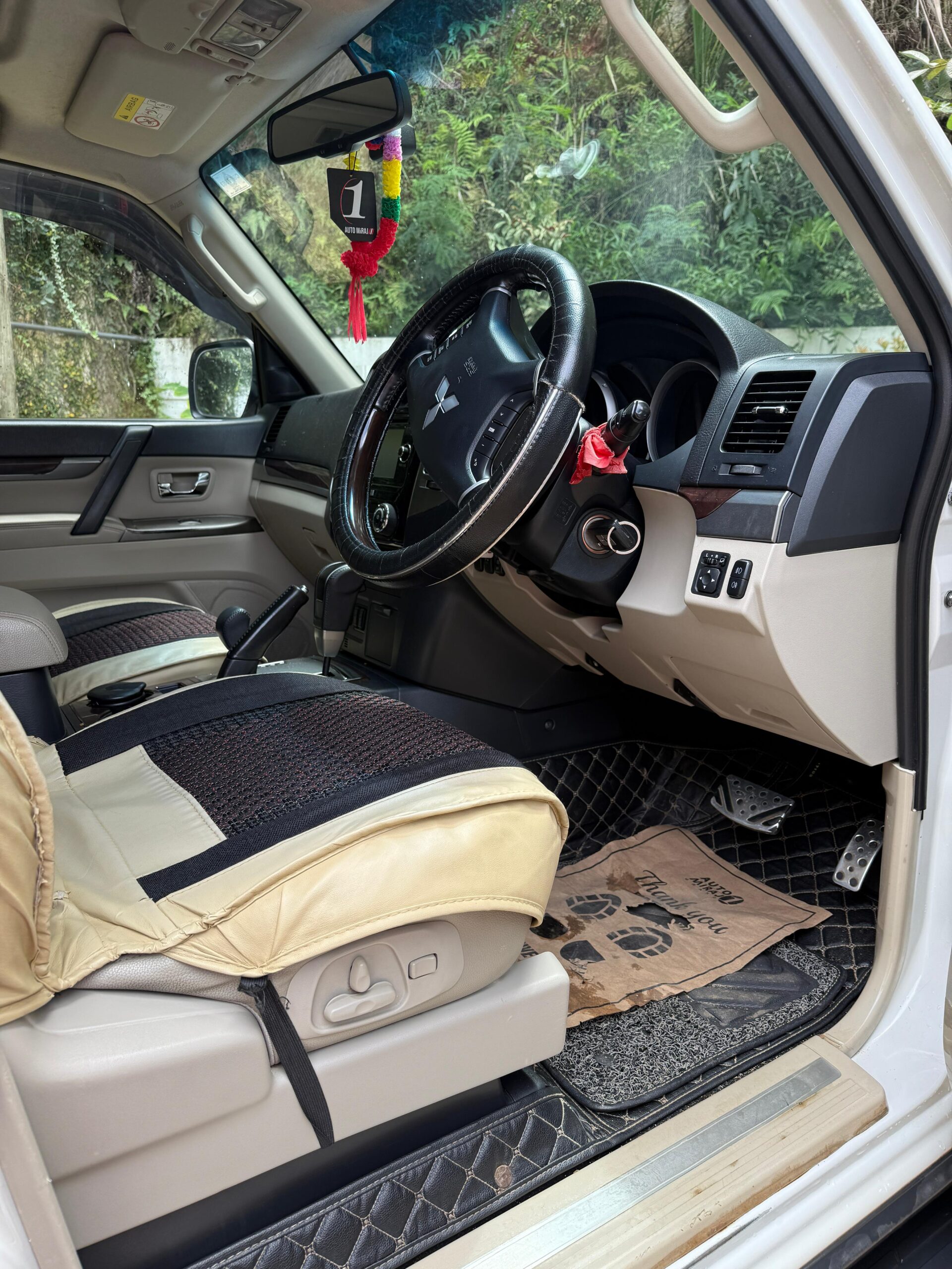 Mitsubishi Montero 2017