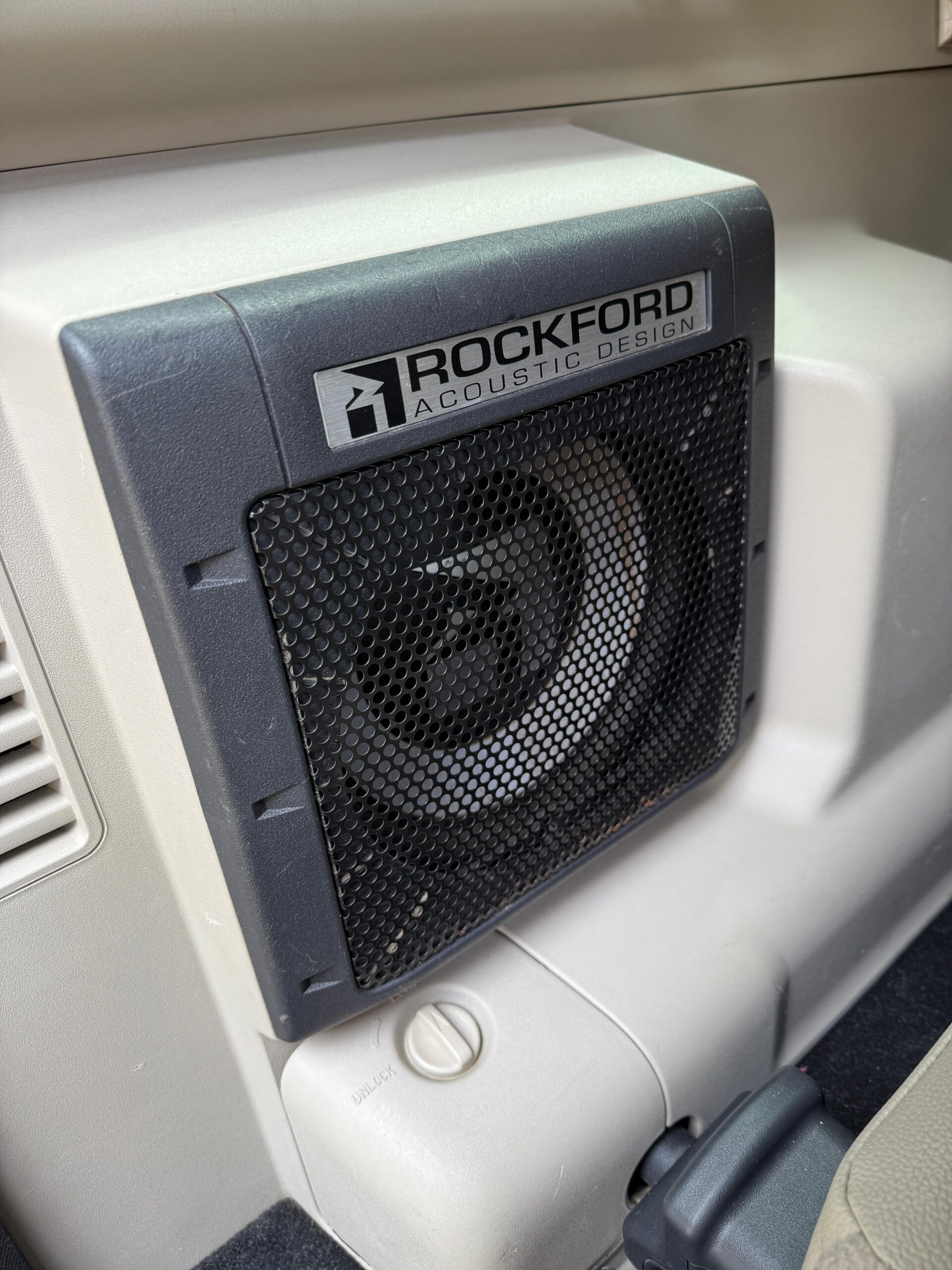 Mitsubishi Montero 2017