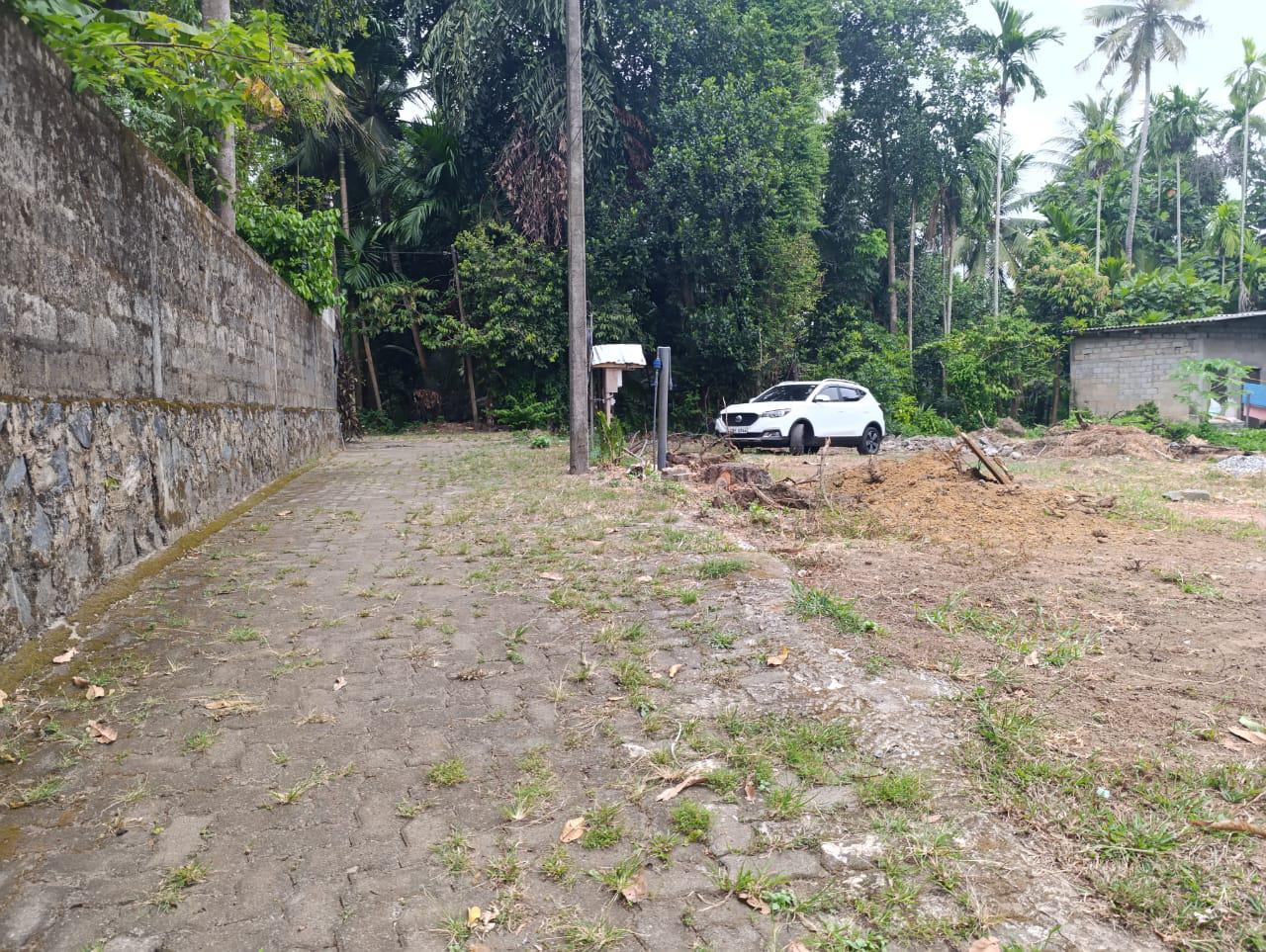 Land for Sale in Wattala, Near Wanwasala Station