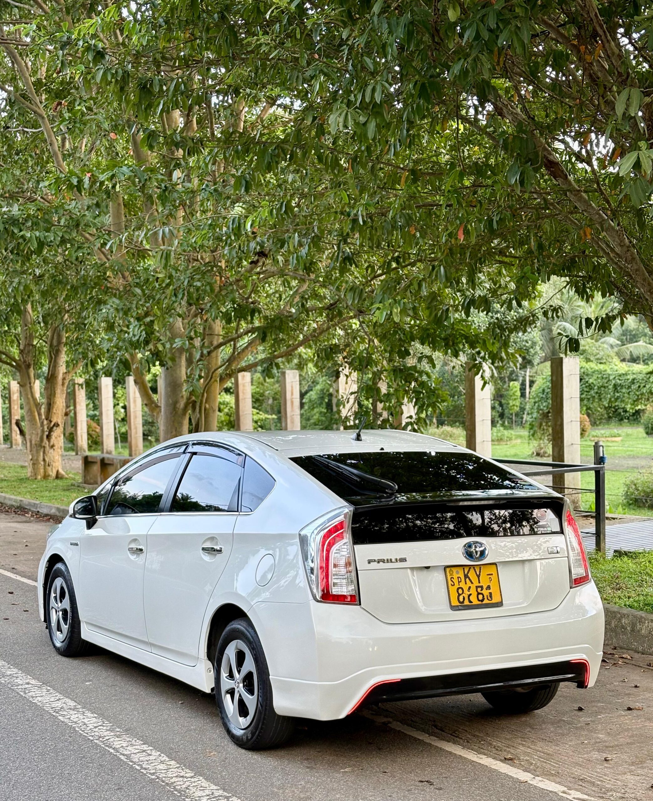 Toyota Prius G Grade 2013