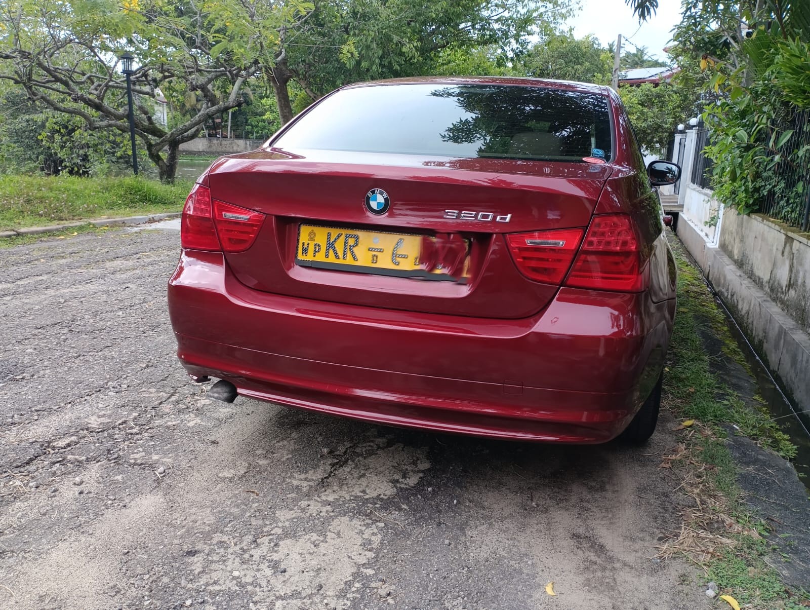 BMW 320d 2011