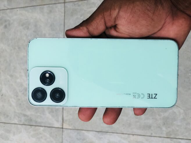 ZTE Blade V50