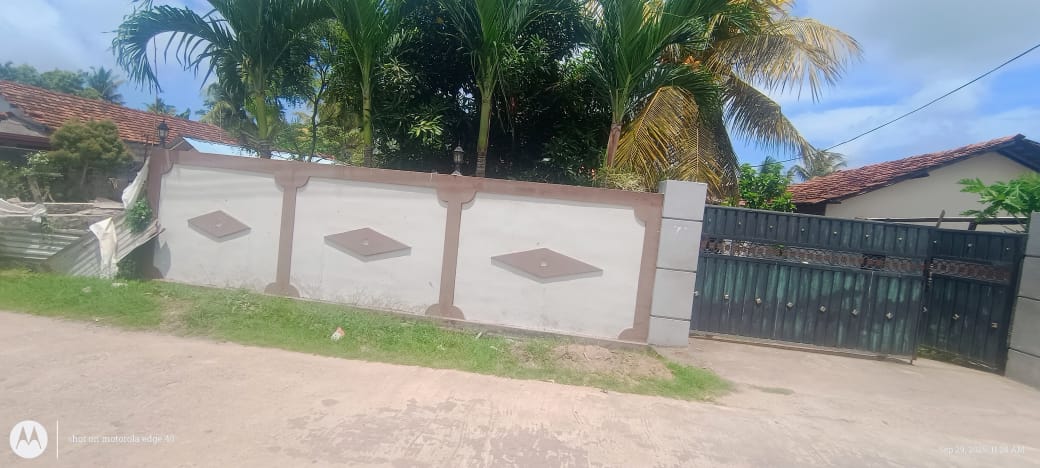House for Sale in Negombo Akkarapanaha