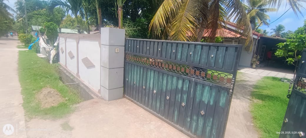 House for Sale in Negombo Akkarapanaha