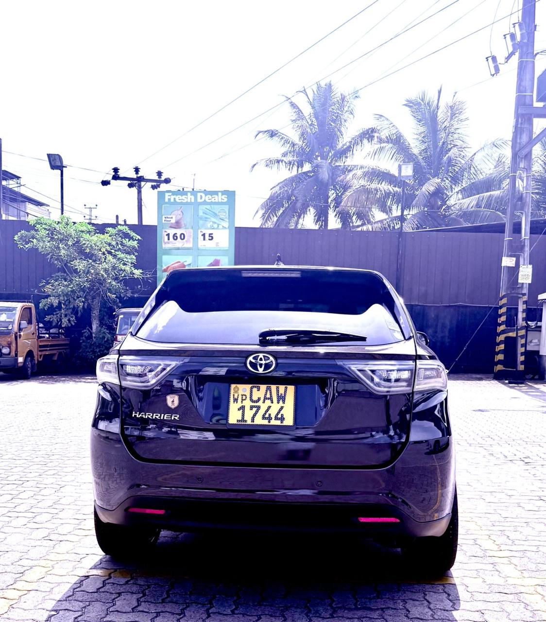 Toyota Harrier Elegance 2015