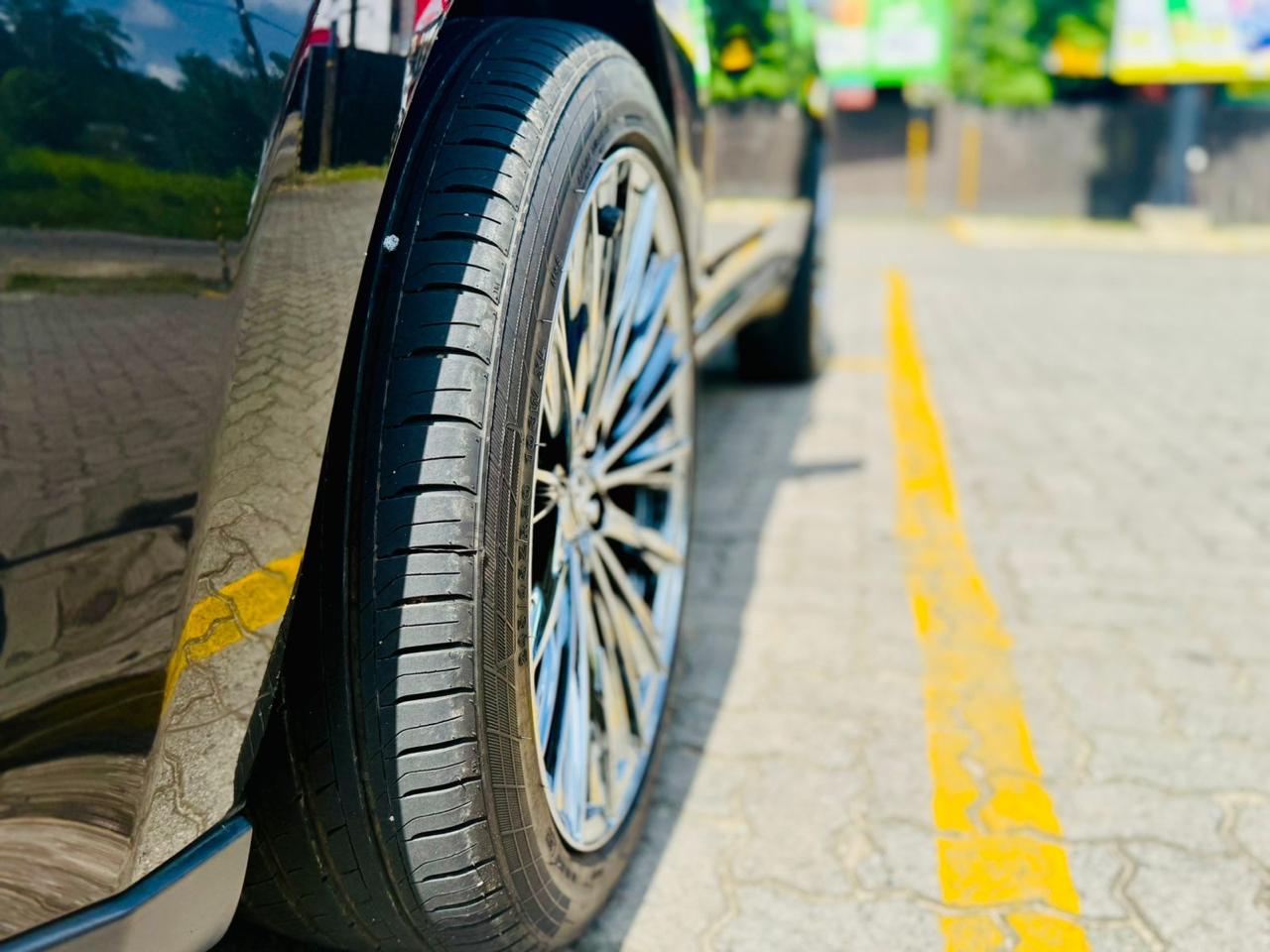 Toyota Harrier Elegance 2015