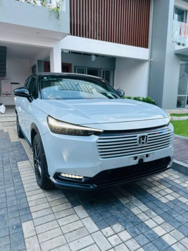 Honda Vezel Z Moon 2025