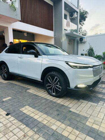 Honda Vezel Z Moon 2025